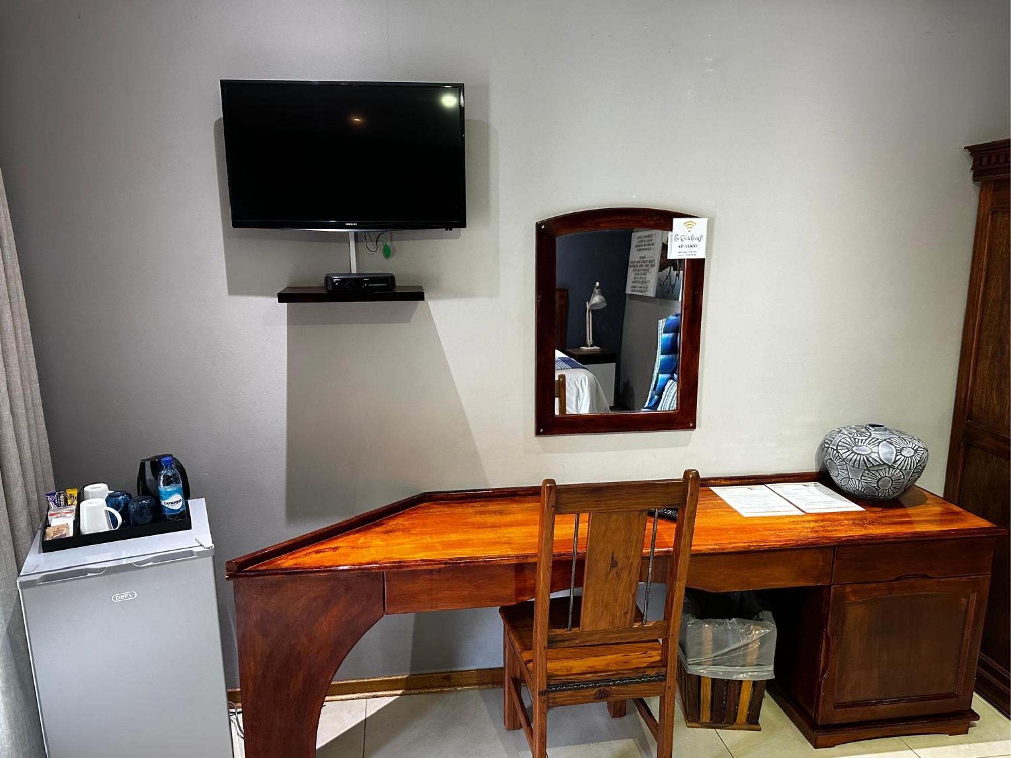 Meyers Guesthouse Jwaneng Esterno foto