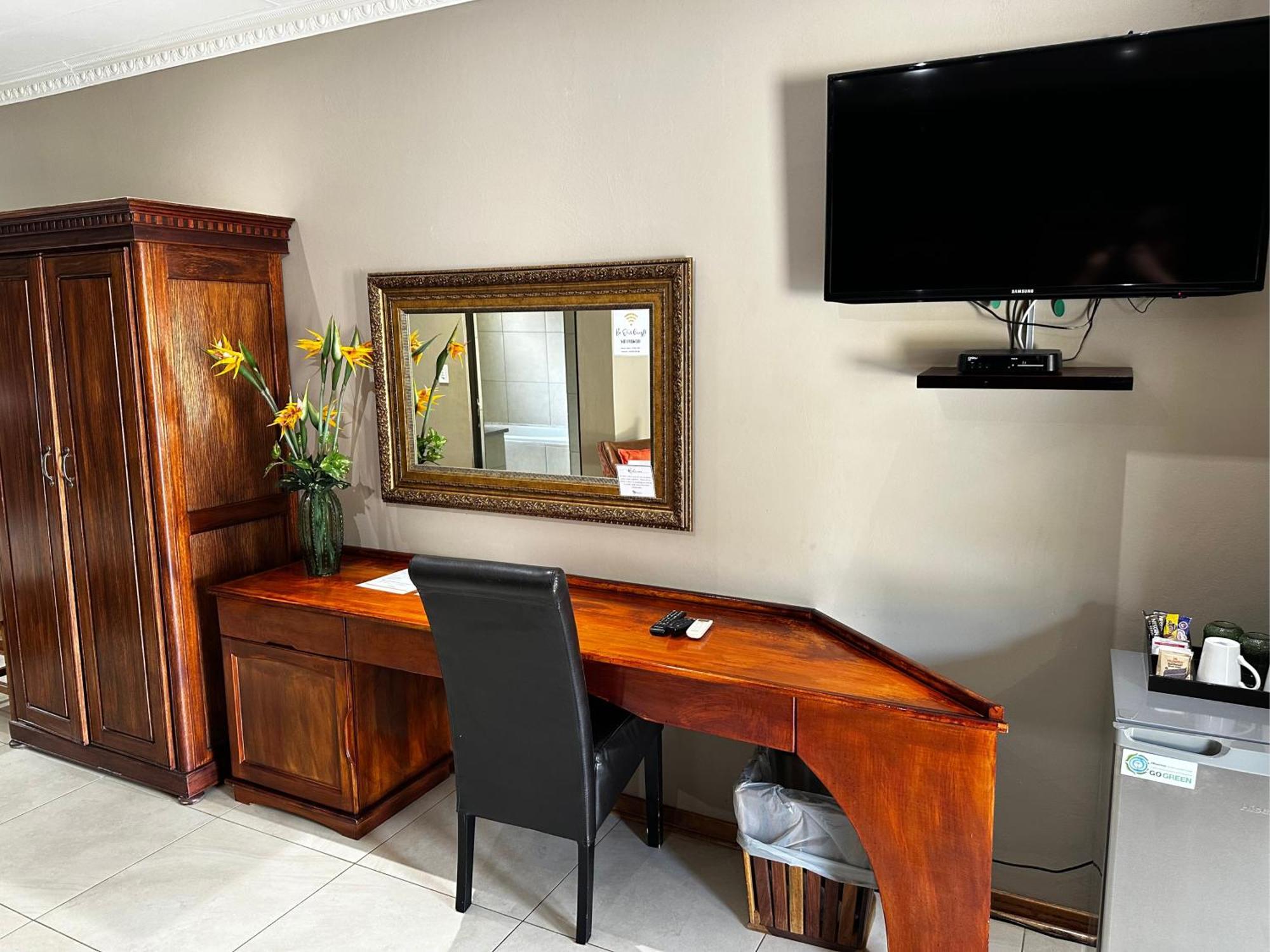 Meyers Guesthouse Jwaneng Esterno foto