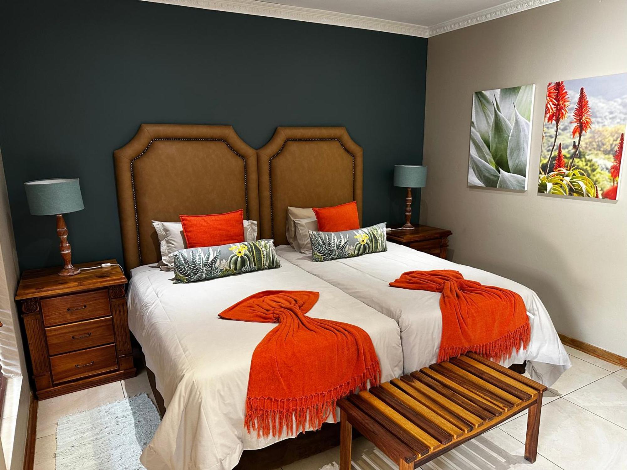 Meyers Guesthouse Jwaneng Esterno foto